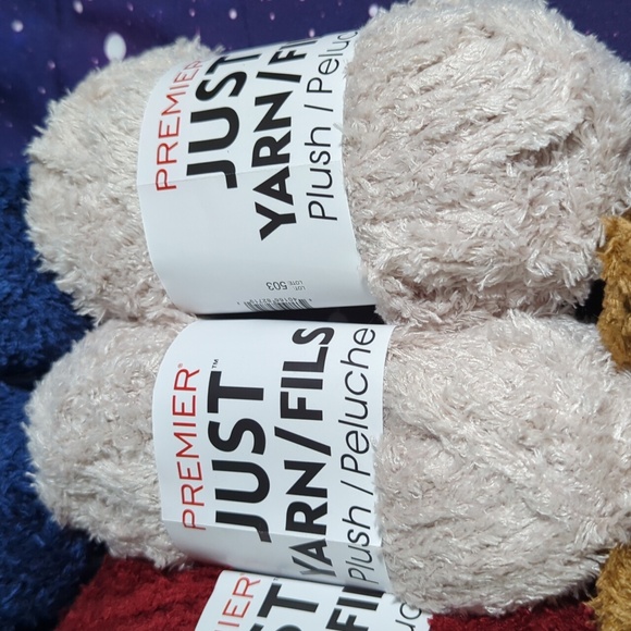 13 Brand New Skeins Premier Just Yarn Plush Various Colors Smoke Free - Picture 6 of 13